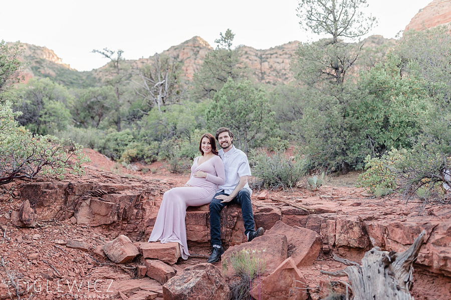 Sedona Arizona Maternity Portraits