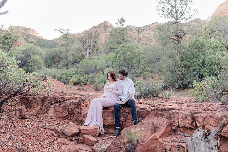 Sedona Arizona Maternity Portraits