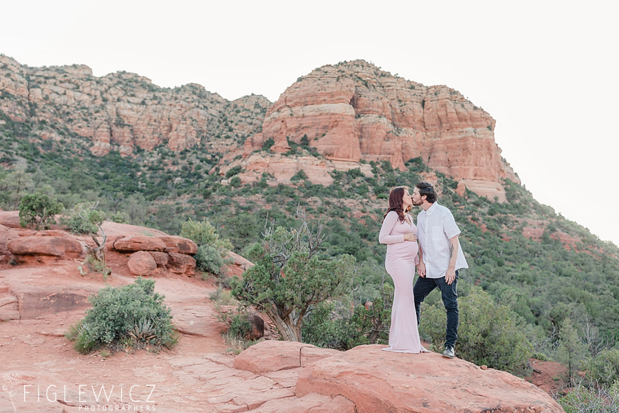 Sedona Arizona Maternity Portraits