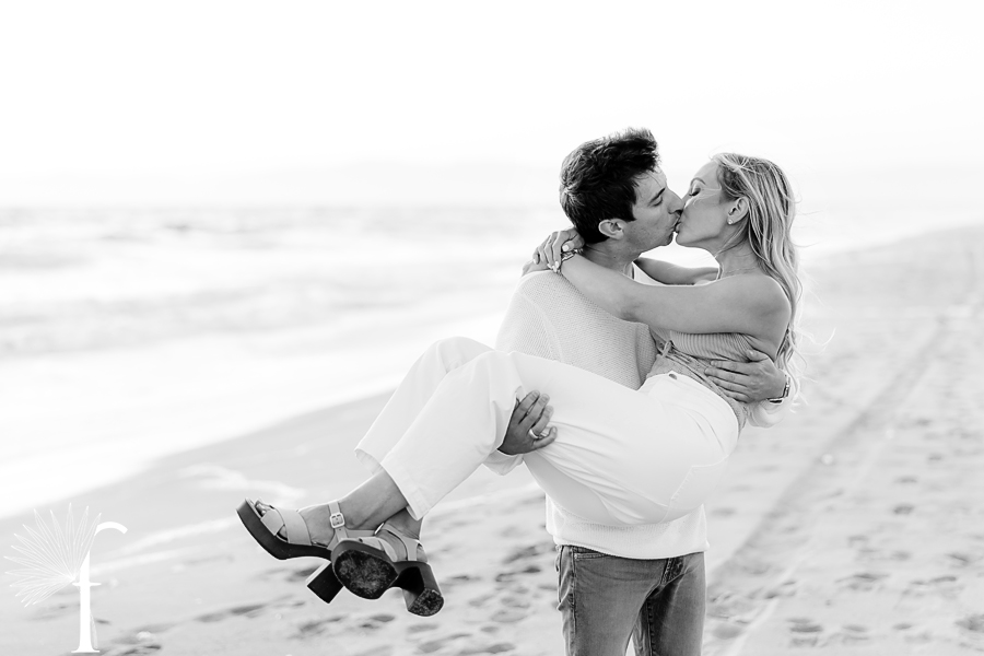 Manhattan Beach Engagement Session | Taylor & Marco 