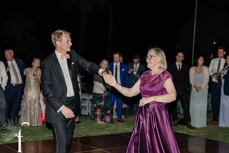 Descanso Beach Club, Catalina Island | Nicole & Jonah