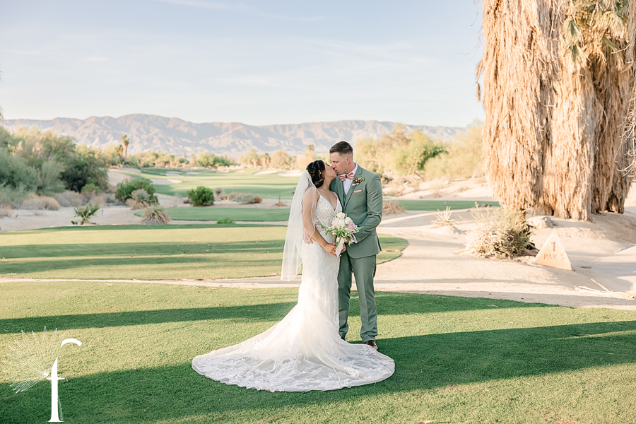 Dessert Willow Golf Resort Wedding | Valeria & Matthew