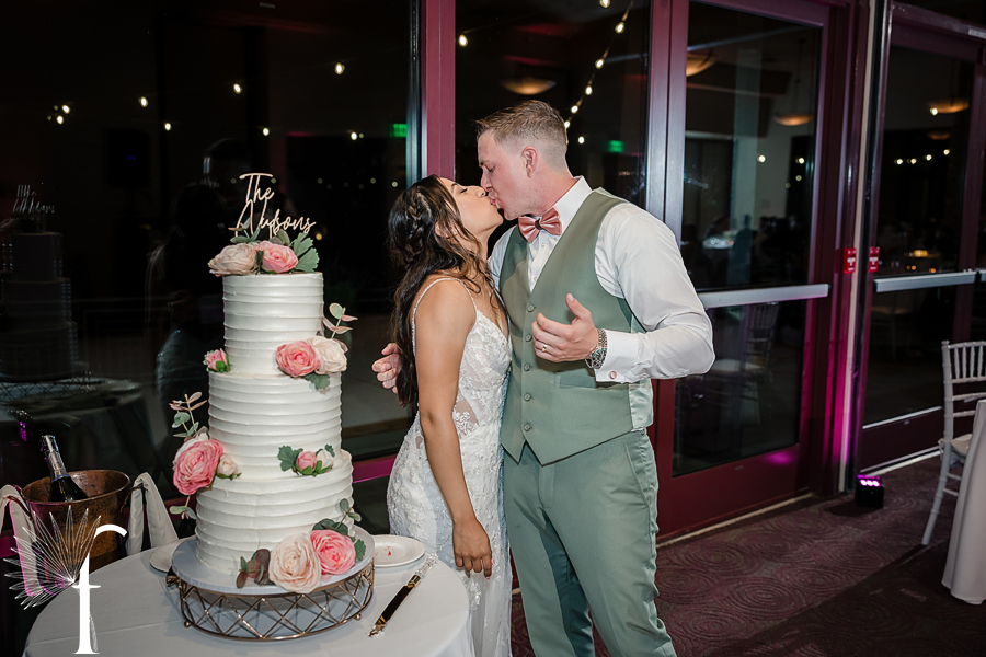 Dessert Willow Golf Resort Wedding | Valeria & Matthew