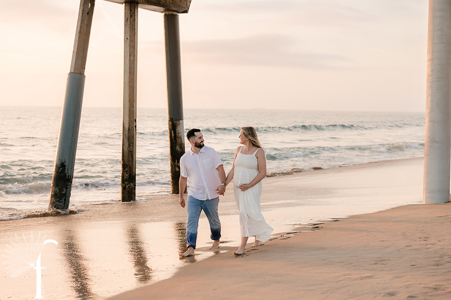 Hermosa Beach Maternity Portraits | Audrey & Rob