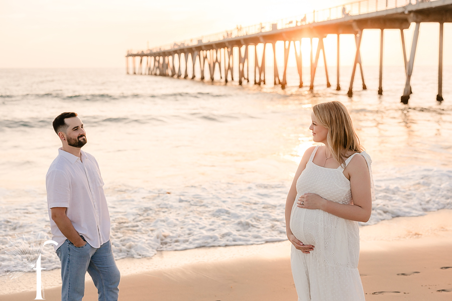 Hermosa Beach Maternity Portraits | Audrey & Rob