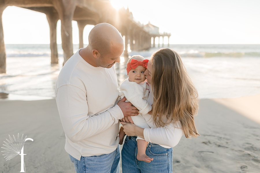 Manhattan Beach Family Holiday Portraits | Justine & Dillon