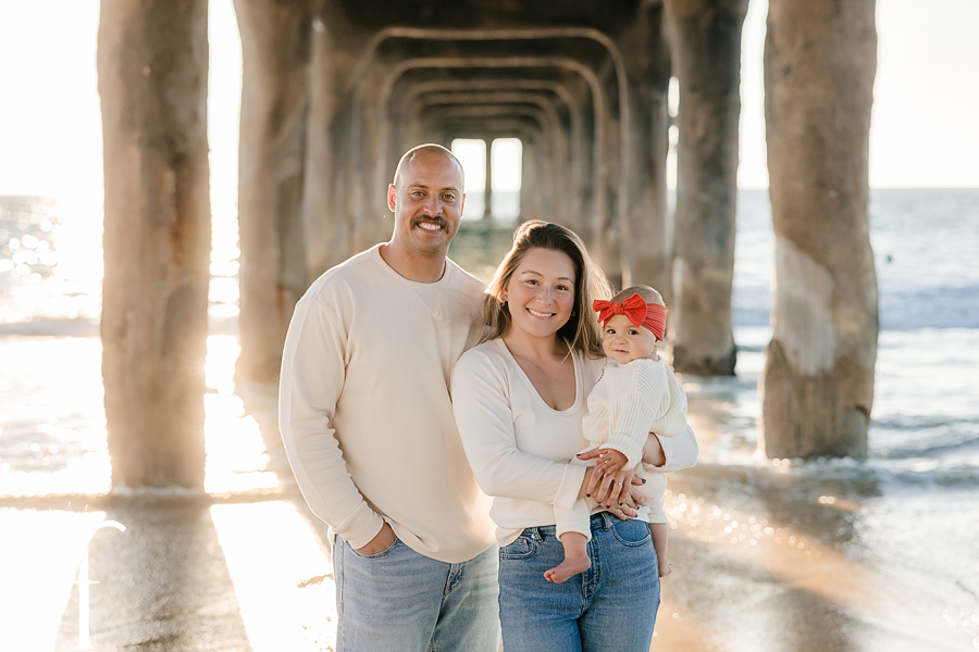 Manhattan Beach Family Holiday Portraits | Justine & Dillon