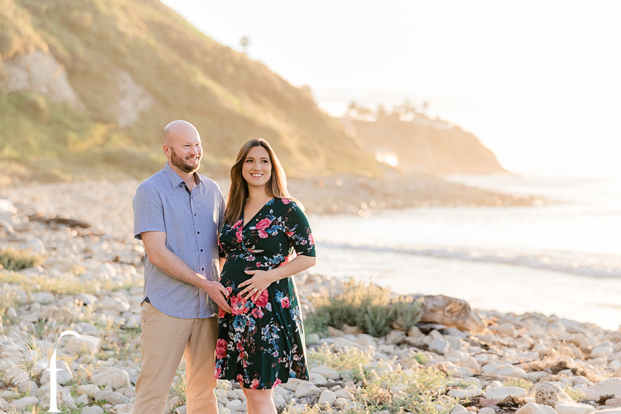 PV Beach Maternity | Jenny & Story 