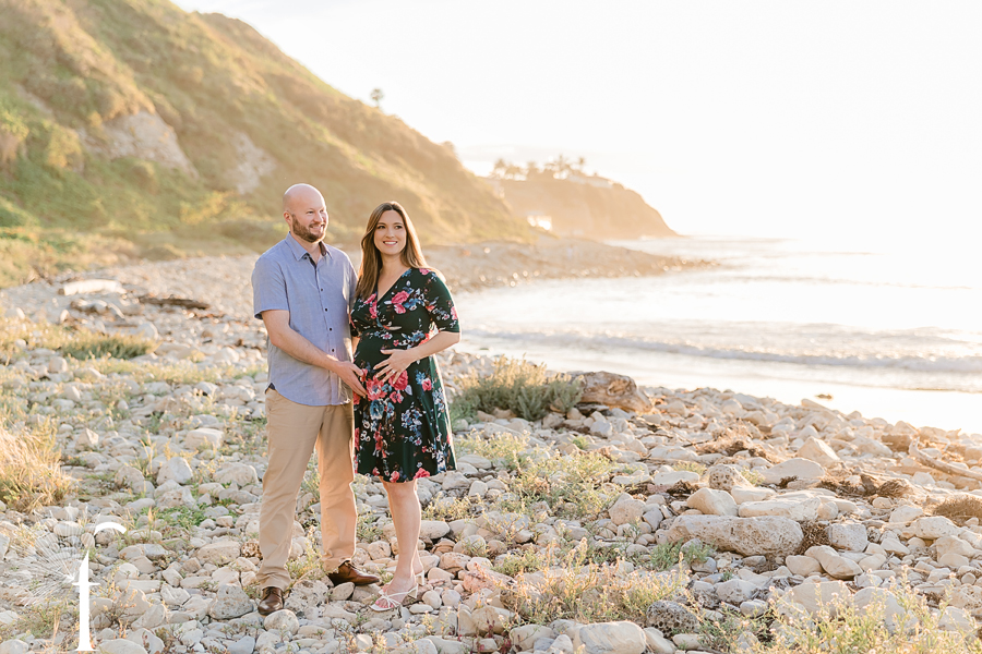 PV Beach Maternity | Jenny & Story 