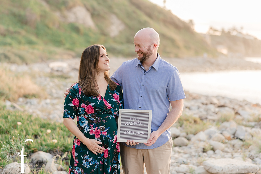 PV Beach Maternity | Jenny & Story 