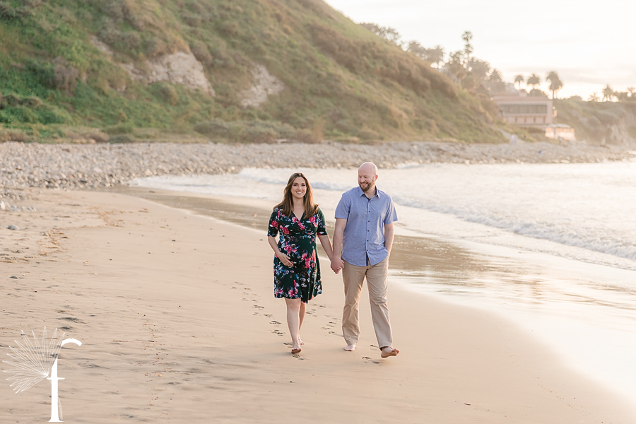 PV Beach Maternity | Jenny & Story 