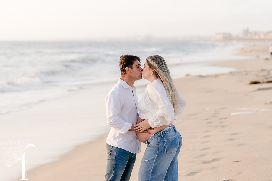 Torrance Beach Maternity | Tati & David 