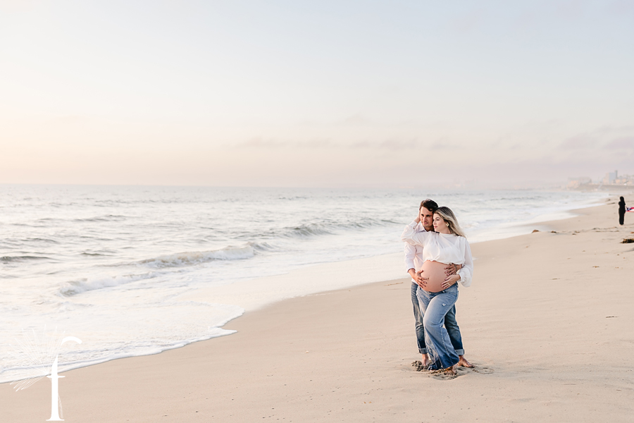 Torrance Beach Maternity | Tati & David 