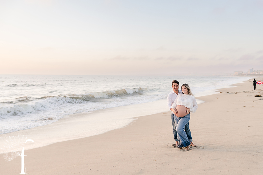 Torrance Beach Maternity | Tati & David 