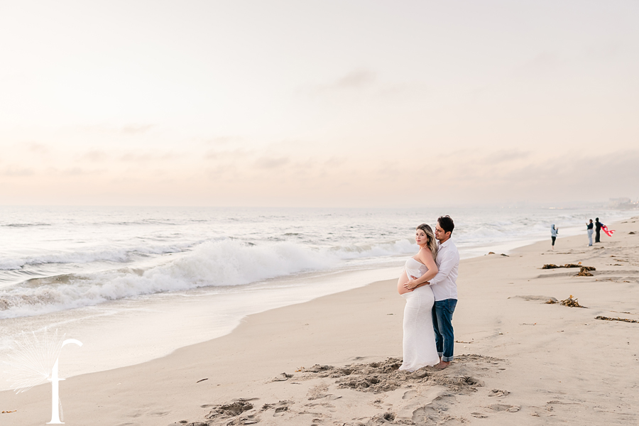 Torrance Beach Maternity | Tati & David 