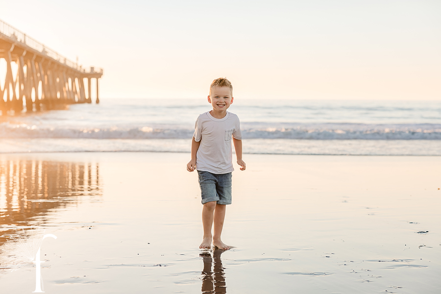 Hermosa Beach Pier Family Portraits | Bergstresser Family 