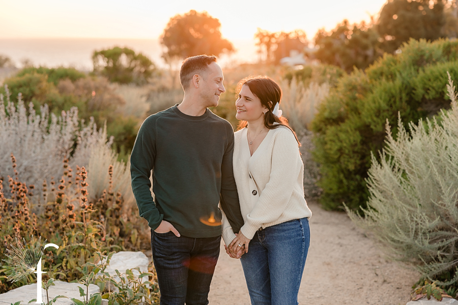 Lunada Day Cliff Engagement | Lindsay & Jason 